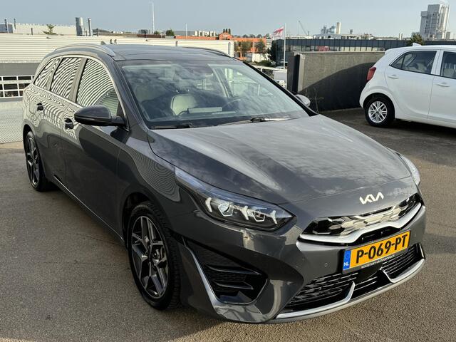 KIA CEE D Ceed Sportswagon 1.6 GDI PHEV ExecutiveLine Meest luxe uitvoering, Trekhaak, Schuif/kanteldak, Nieuw geleverd en dealeronderhouden, BTW-auto, Seat memory, stoelkoeling, Digitaal dashboard