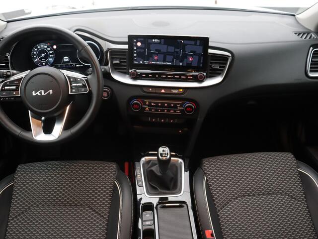 KIA CEE D Ceed Sportswagon 1.0 T-GDi DynamicPlusLine | Stuur-/Stoelverwarming | Navigatie | Climate Control | Dodehoek Detectie | Elektrische Achterklep |