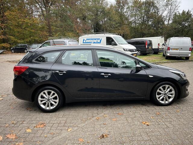 KIA CEE D cee'd Sportswagon 1.6 GDI First Edition Trekhaak