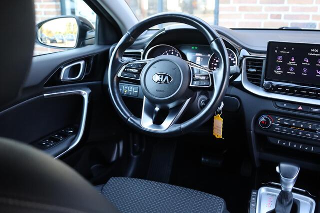 KIA CEE D Ceed Sportswagon 1.5 T-GDi MHEV DynamicLine WIDESCREEN NAVI JBL CAMERA DAB HALFLEER DODEHOEK CRUISE CLIMA CARPLAY STOEL/STUURVERWARMING START/STOP