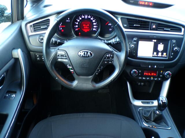 KIA CEE D cee'd Sportswagon 1.0 T-GDi ComfortPlusLine Navigator, Carplay + Android Auto / Nav / Camera / Climate control / Cruise control / 16' LMV