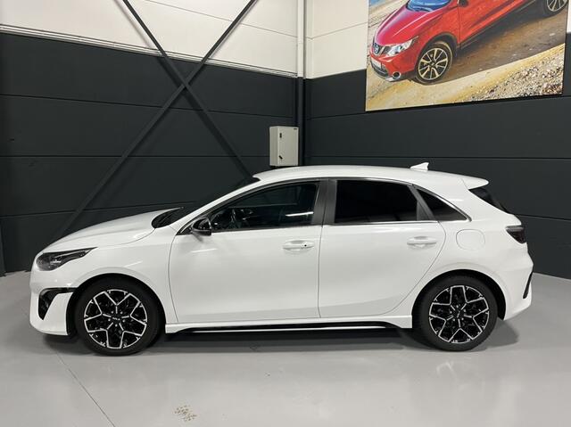 KIA CEE D Ceed 1.5 T-GDi 160pk GT-Line (Automaat) Leder Navigatie Camera Virtual Cockpit Nieuw model !