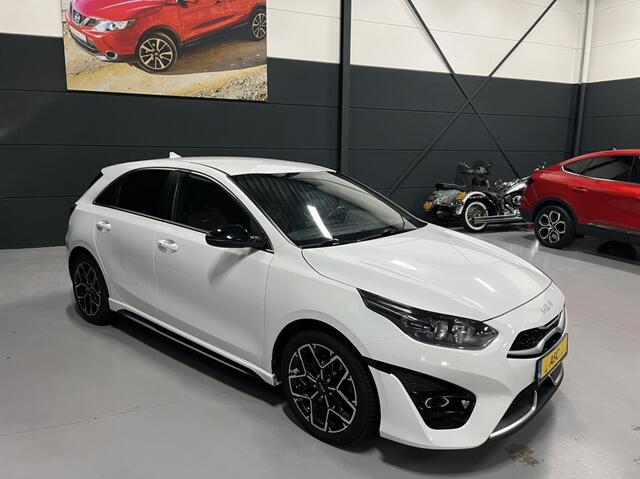 KIA CEE D Ceed 1.5 T-GDi 160pk GT-Line (Automaat) Leder Navigatie Camera Virtual Cockpit Nieuw model !