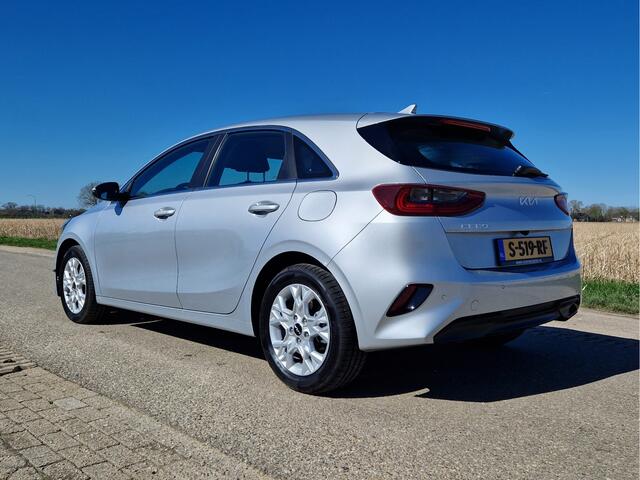 KIA CEE D Ceed 1.0 T-GDi !! 6000 km !! - 120 Pk - Euro 6 - ParkeerCamera - AppleCarplay AndroidAuto