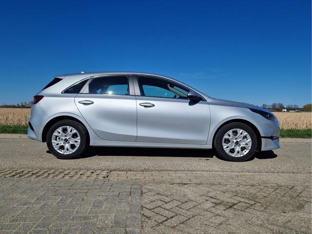 KIA CEE D Ceed 1.0 T-GDi !! 6000 km !! - 120 Pk - Euro 6 - ParkeerCamera - AppleCarplay AndroidAuto