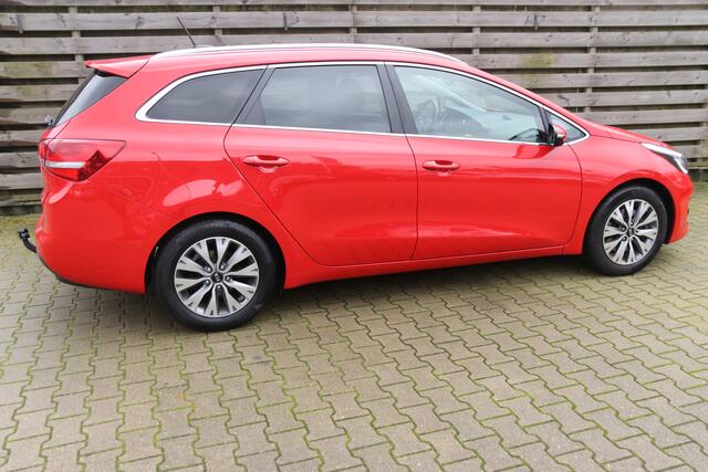 KIA CEE D cee'd Sportswagon 1.6 GDI DynamicLine / Navi / Climate / Cruise
