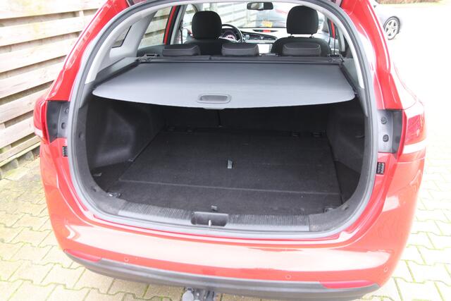 KIA CEE D cee'd Sportswagon 1.6 GDI DynamicLine / Navi / Climate / Cruise