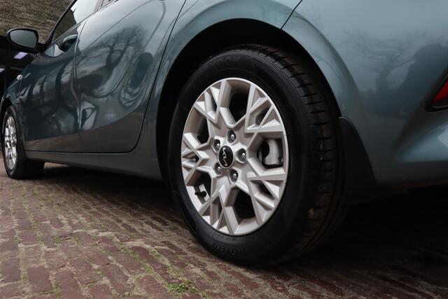 KIA CEE D Ceed 1.5 T-GDi LX Plus Automaat | Apple Carplay | Android Auto | Camera | Stuur en Stoelverwarming