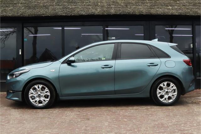 KIA CEE D Ceed 1.5 T-GDi LX Plus Automaat | Apple Carplay | Android Auto | Camera | Stuur en Stoelverwarming