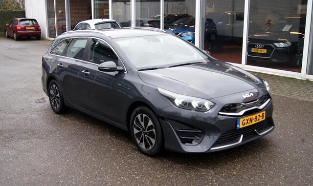 KIA CEE D Ceed Sportswagon 1.6 GDI PHEV DynamicLine Camera,PDC,Carplay,Ful LED,RIJKLAARPRIJS!!