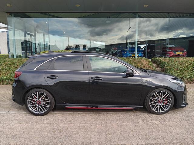 KIA CEE D Ceed GT 1.6T-GDi 204PK AUTOMAAT | Clima | Panoramadak | JBL | 18" LMV | Leer/Alcantara