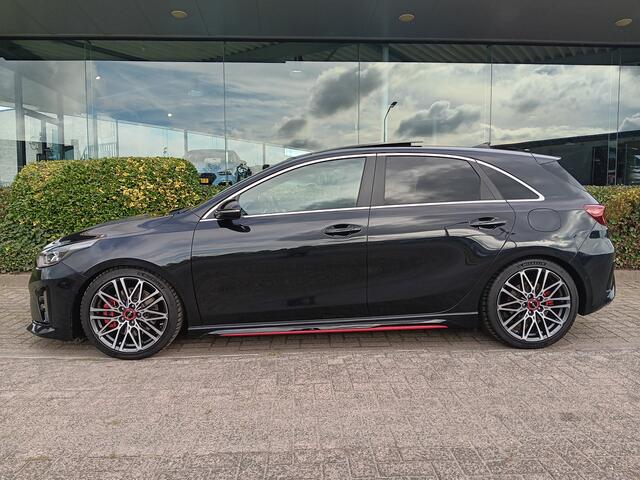 KIA CEE D Ceed GT 1.6T-GDi 204PK AUTOMAAT | Clima | Panoramadak | JBL | 18" LMV | Leer/Alcantara