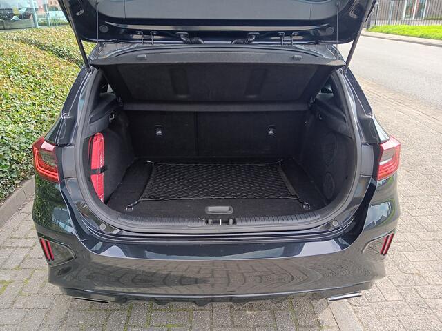 KIA CEE D Ceed GT 1.6T-GDi 204PK AUTOMAAT | Clima | Panoramadak | JBL | 18" LMV | Leer/Alcantara
