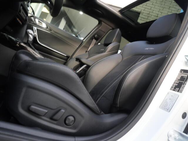KIA CEE D Ceed Sportswagon 1.5 T-GDi GT-PlusLine | JBL | Elek. stoelen + geheugen | Stoel-/stuurverwarming | LED | Schuif-/kanteldak