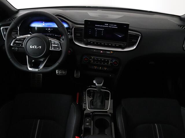 KIA CEE D Ceed Sportswagon 1.5 T-GDi GT-Line | Achteruitrijcamera | Panoramadak | 18 Inch Lichtmetalen velgen | Beschikbaar per 01-05-2025
