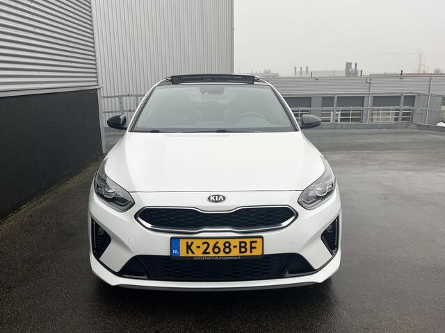 KIA CEE D Ceed 1.0 T-GDi GT-Line Schuif/kanteldak, Navigatie, Stuurwiel- & Stoelverwarming, Achteruitrijcamera, Nieuw geleverd en dealeronderhouden, LMV