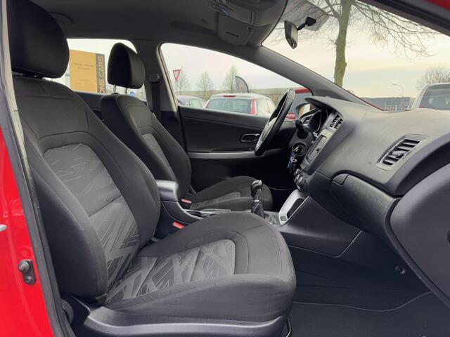 KIA CEE D cee'd 1.0 T-GDi First Edition 2e Eigenaar,Navi,Airco,Cruise,Camera,Trekhaak,LM Velgen,NL Auto,N.A.P,APK Tot 05-2025