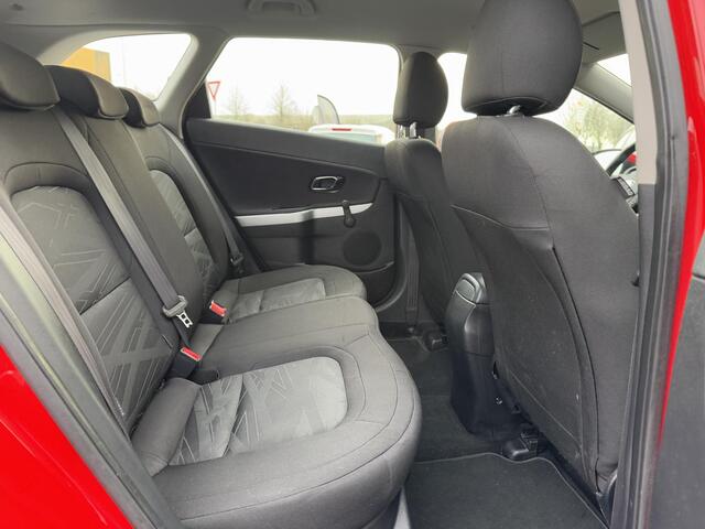 KIA CEE D cee'd 1.0 T-GDi First Edition 2e Eigenaar,Navi,Airco,Cruise,Camera,Trekhaak,LM Velgen,NL Auto,N.A.P,APK Tot 05-2025