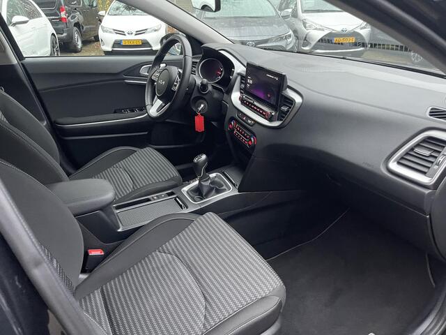KIA CEE D Ceed Sportswagon 1.5 T-GDi DynamicLine Trekhaak | Navigatie | Cruise control | Climate controle | Aplle carplay & android auto