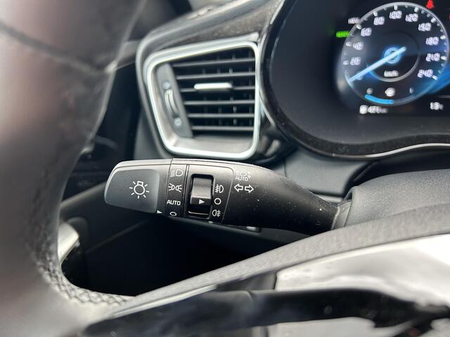 KIA CEE D Ceed Sportswagon 1.6 GDI PHEV DynamicPlusLine | Automaat | Dodehoekherkenning | Camera | Stoelverwarming | Stuurwielverwarming | Navigatie |