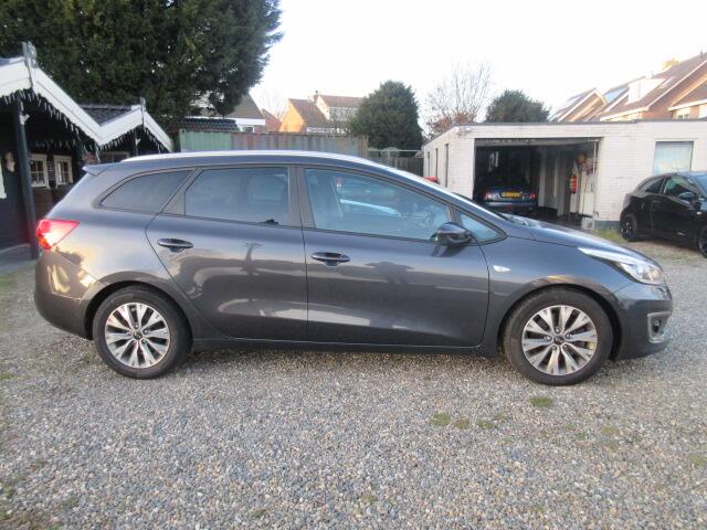 KIA CEE D cee'd Sportswagon 1.0 T-GDi ComfortPlusLine Navigator - Airco - 6 Bak