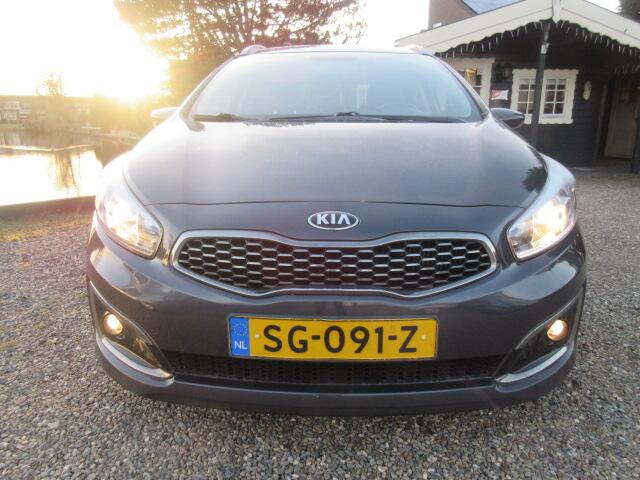 KIA CEE D cee'd Sportswagon 1.0 T-GDi ComfortPlusLine Navigator - Airco - 6 Bak