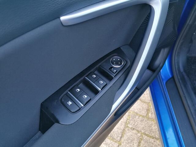 KIA CEE D Ceed SW 1.5 T-GDi DynamicLine Wij bieden ook financiering mogelijkheden aan.
