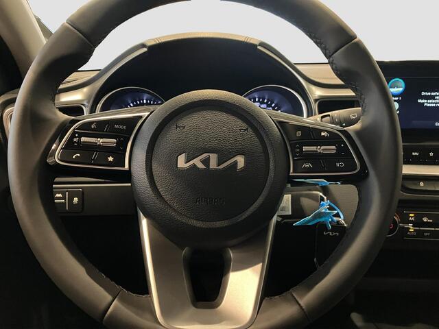 KIA CEE D Ceed Sportswagon 1.5 T-GDi DynamicLine ** NIEUWE AUTO ** | TREKHAAK | NAVIGATIE | LICHTMETALEN VELGEN |