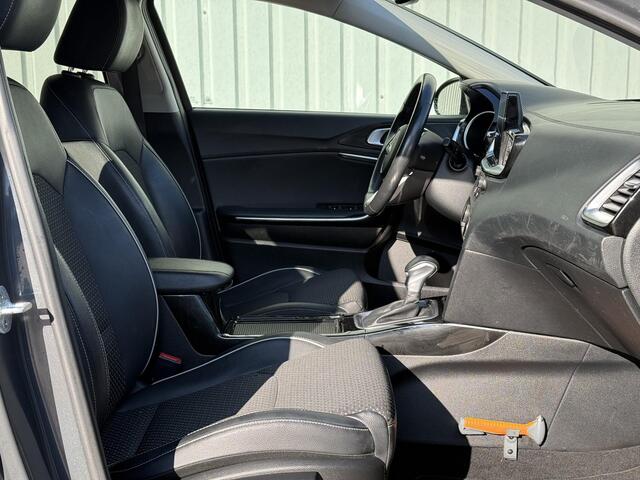 KIA CEE D Ceed Sportswagon 1.4 T-GDi DynamicPlusLine / Navigatie / Achteruitrijcamera / Apple CarPlay/Android auto / Stoel/stuurverwarming / Climate Control / Keyless entry&start /