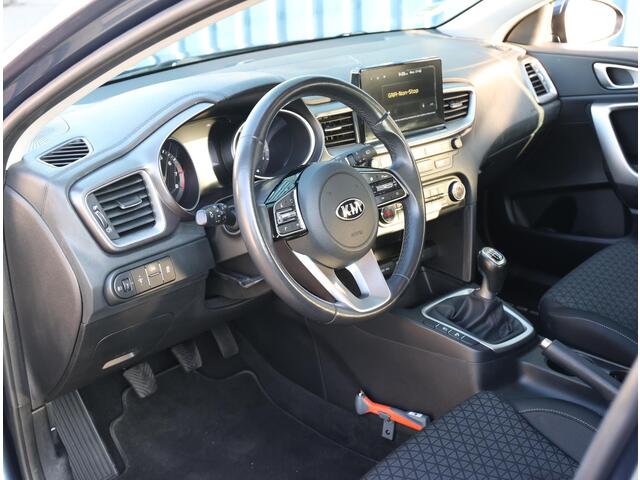 KIA CEE D Ceed Wagon 120pk T-GDi DynamicLine | 1ste eigenaar | Camera | Navigatie | Climate Airco