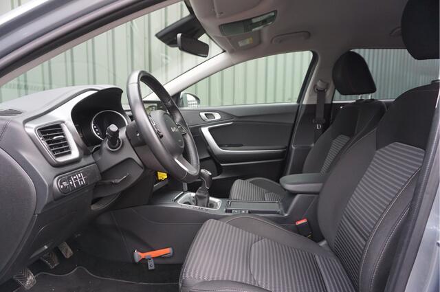 KIA CEE D Ceed Sportswagon 1.5 T-GDi DynamicLine 160pk + Navi/ Camera/ Cruise/ LED/ Carplay/ Garantie!