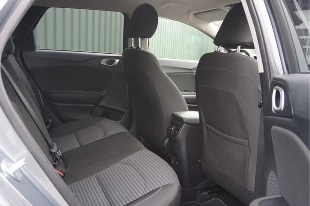 KIA CEE D Ceed Sportswagon 1.5 T-GDi DynamicLine 160pk + Navi/ Camera/ Cruise/ LED/ Carplay/ Garantie!