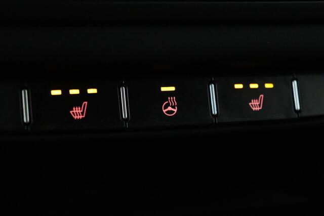 KIA CEE D Ceed 1.0 T-GDi GT-Line | Trekhaak | Stoel & stuurverwarming | Camera | Carplay | Park Assist | Navigatie | Keyless | Full LED