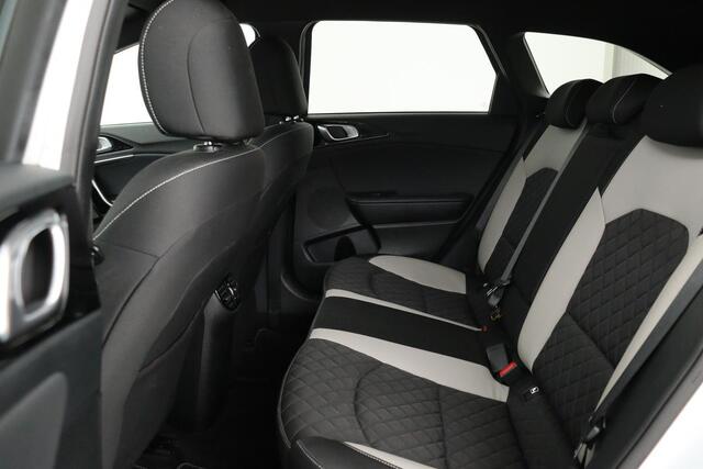 KIA CEE D Ceed 1.0 T-GDi GT-Line | Trekhaak | Stoel & stuurverwarming | Camera | Carplay | Park Assist | Navigatie | Keyless | Full LED