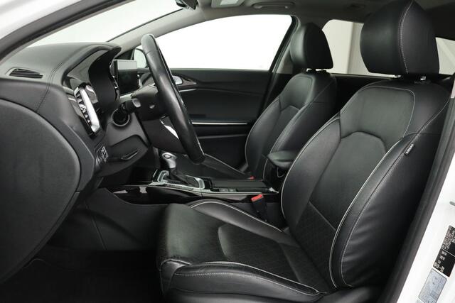 KIA CEE D Ceed 1.4 T-GDi ExecutiveLine | Panoramadak | Stoelventilatie | Leder | Adaptive cruise | Carplay | JBL Sound | Camera | Stuurverwarming | Full LED | Navigatie | Dodehoek detectie