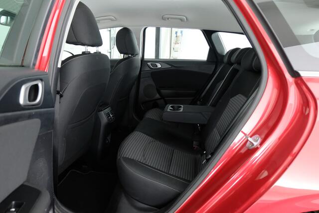 KIA CEE D Ceed Sportswagon 1.5 T-GDi DynamicLine | TREKHAAK | CAMERA |