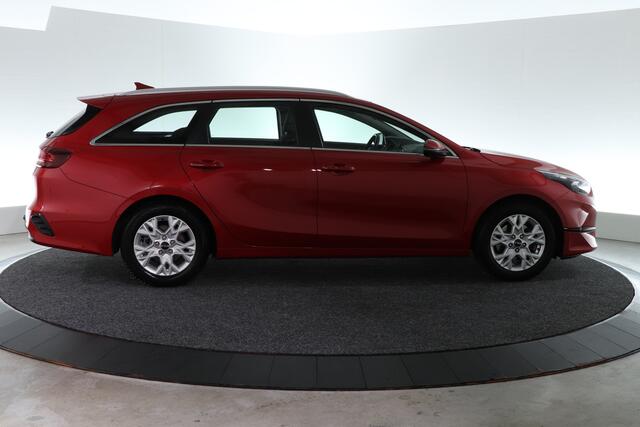 KIA CEE D Ceed Sportswagon 1.5 T-GDi DynamicLine | TREKHAAK | CAMERA |