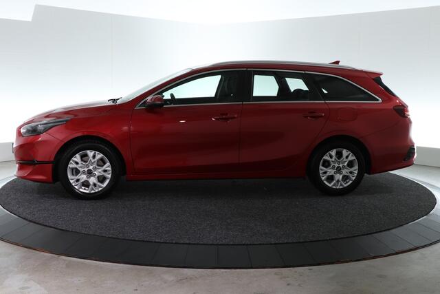 KIA CEE D Ceed Sportswagon 1.5 T-GDi DynamicLine | TREKHAAK | CAMERA |