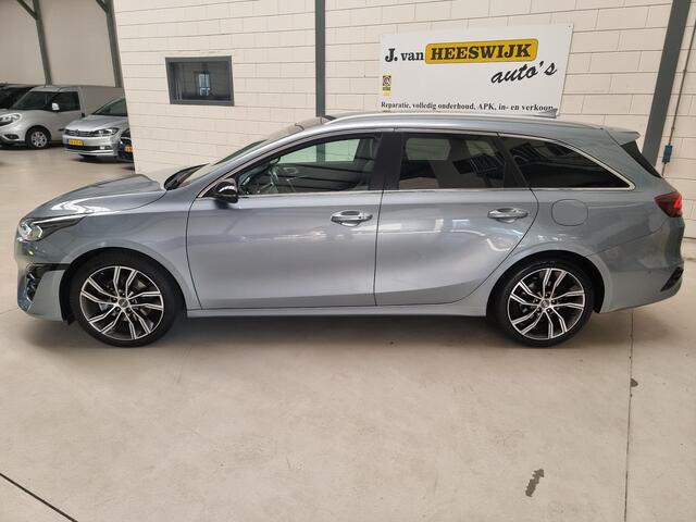 KIA CEE D Ceed Sportswagon 1.5 T-GDi GT-PlusLine Schuif kantel dak | stuur + memory stoelen verwarmd | Camrara |Climate Control | Navigatie