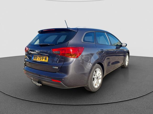 KIA CEE D cee'd Sportswagon 1.6 GDI First Edition Navigatie | Airco | Lichtmetalen velgen