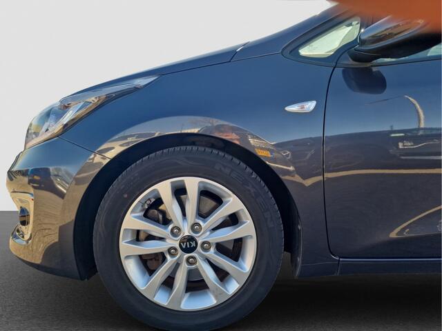 KIA CEE D cee'd Sportswagon 1.6 GDI First Edition Navigatie | Airco | Lichtmetalen velgen