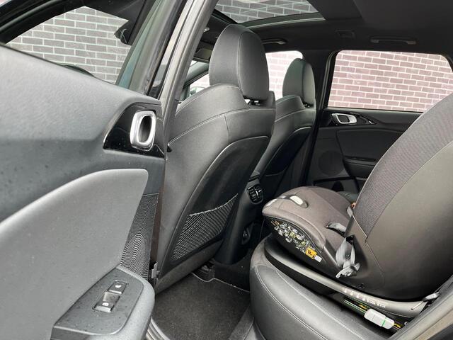 KIA CEE D Ceed Sportswagon 1.5 T-GDi GT-PlusLine | Pano | Camera | Navi | Keyless | Camera | JBL Audio | Leder | Stoelverwarming