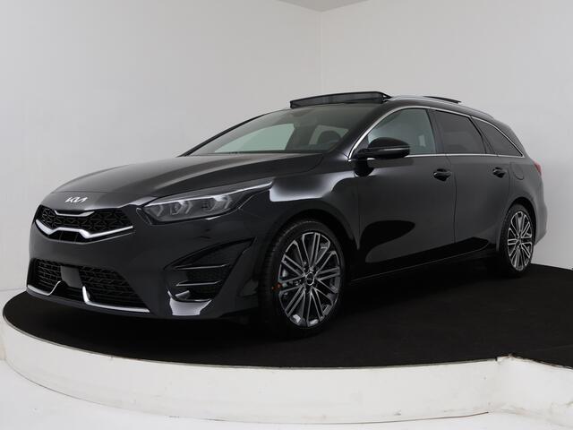 KIA CEE D Ceed Sportswagon 1.5 T-GDi GT-PlusLine | Panoramadak | Adaptive Cruise Control | Lichtmetalen Velgen 18" | NIEUW!! Uit voorraad leverbaar!