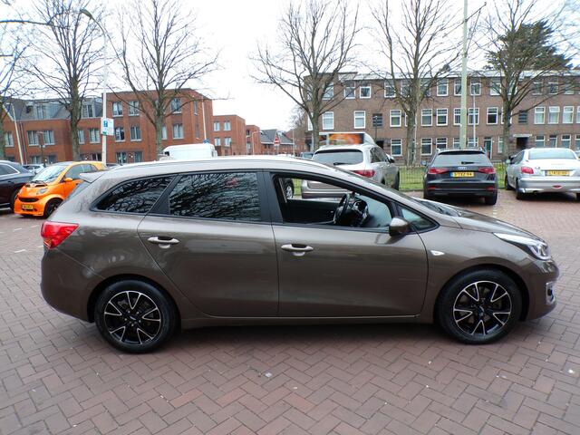 KIA CEE D cee'd Sportswagon 1.0 T-GDi Design Edition apple carplay camera nav cruisecontrol......