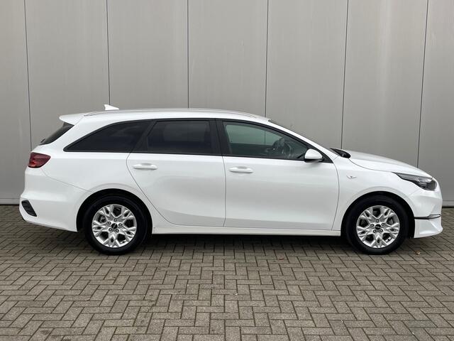KIA CEE D Ceed Sportswagon 1.0 T-GDi DynamicLine Navigatie ( Apple Carplay ), Climate Control, Cruise Control, 16"Lm, LED, Stoel/Stuurverwarming