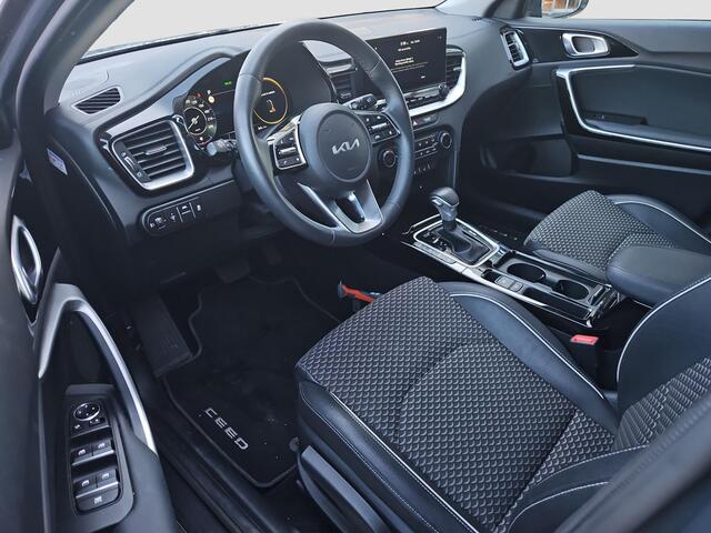KIA CEE D Ceed 1.5 T-GDi DynamicPlusLine | Automaat | Stoel- en Stuurverwarming | Navi | Clima | Carplay/Android auto | Lichtmetalen velgen | LED |