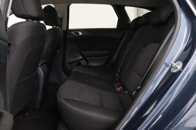 KIA CEE D Ceed 1.4 T-GDi DynamicLine | Stoel & stuurverwarming | Camera | Carplay | Navigatie | Climate control | PDC | Cruise control