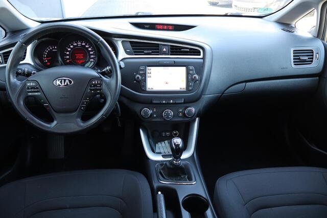 KIA CEE D cee'd 1.6 GDI First Edition Camera, Navigatie, Elektrische ramen, Lichtmetalen wielen