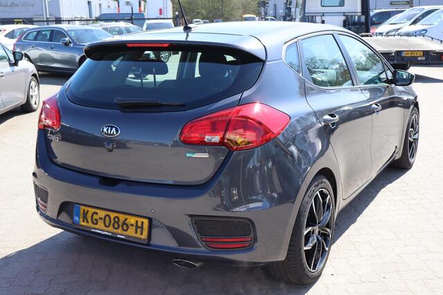 KIA CEE D cee'd 1.6 GDI First Edition Camera, Navigatie, Elektrische ramen, Lichtmetalen wielen