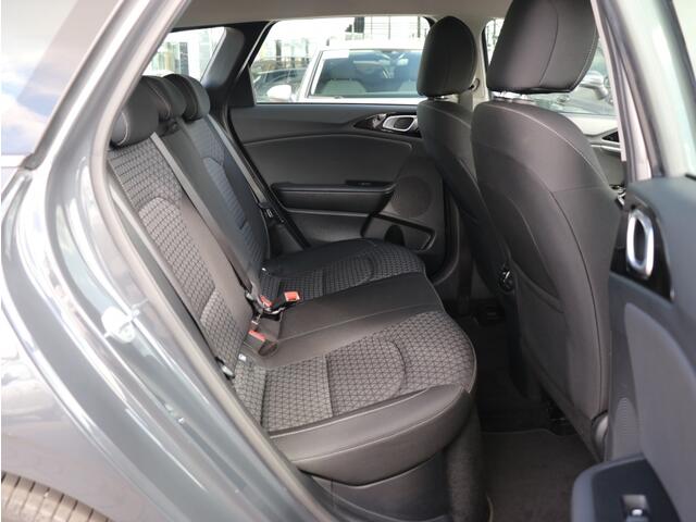 KIA CEE D 1.6 GDI PHEV DynamicLine I Navi I Camera I Keyless I ACC